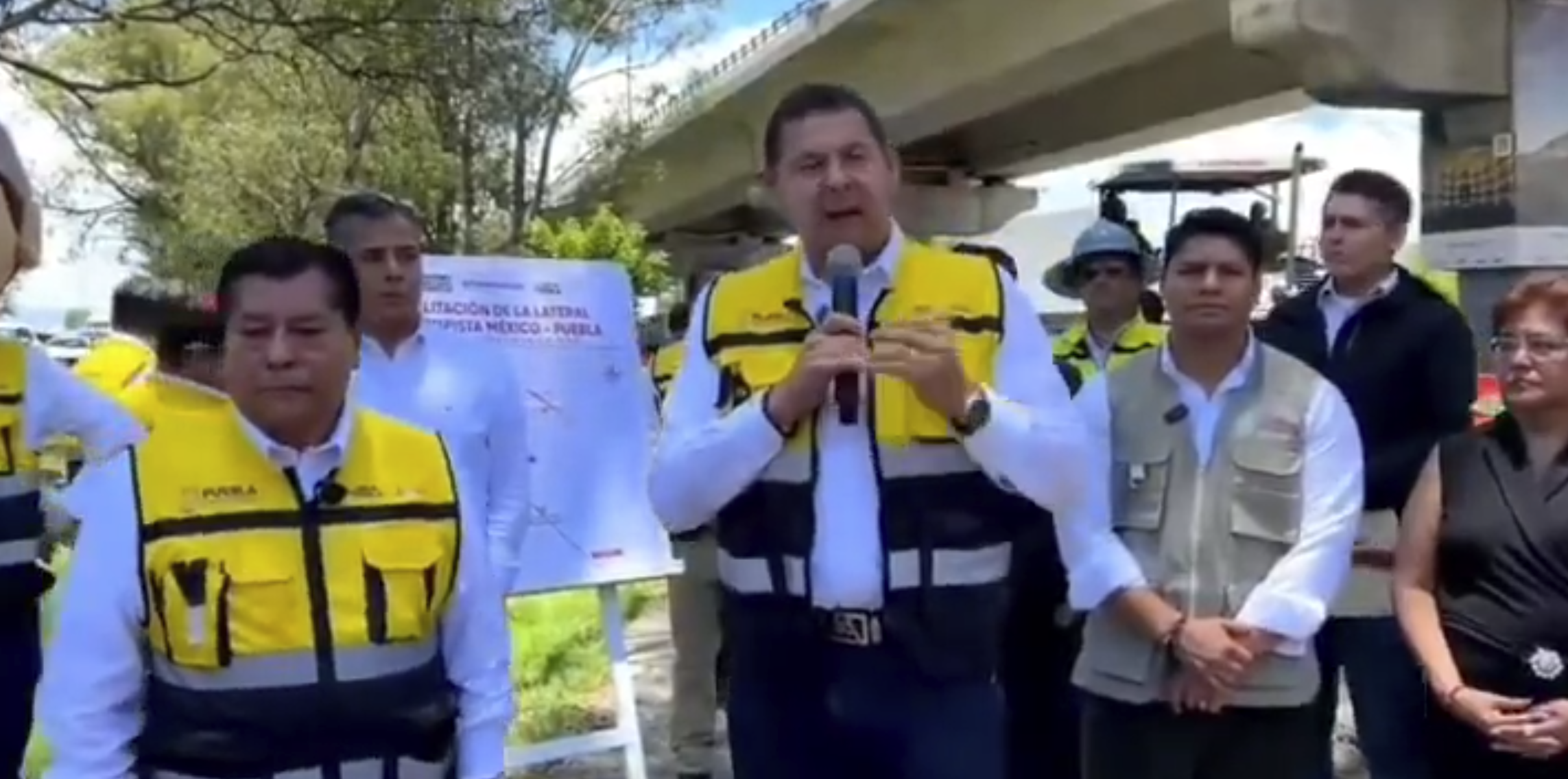Gobernador Armenta exige a Pepe Chedraui apoyo urgente en obras viales de Puebla capital