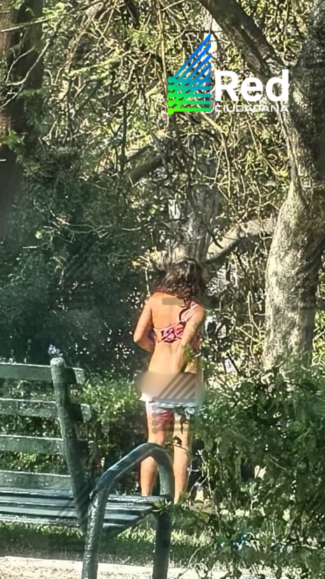 Joven semidesnuda y desorientada es encontrada en Parque Morelos de Puebla