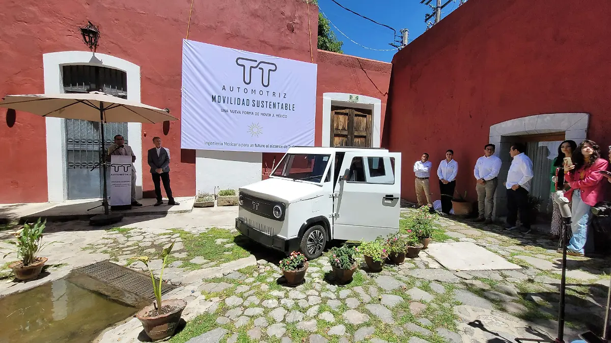 Vehículo eléctrico tlaxcalteca promete movilidad urbana, pero ¿resuelve el caos vial?