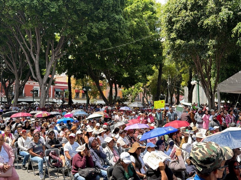 Zócalo de Puebla se llena de simpatizantes en acto masivo por segundo aniversario del triunfo de Claudia Sheinbaum