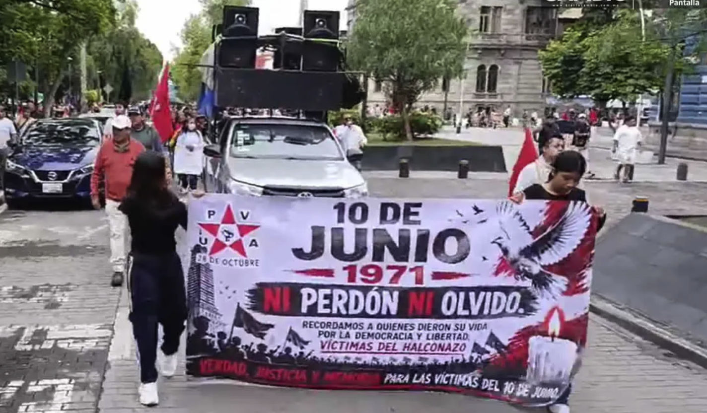 Marcha de la 28 de Octubre paraliza el centro de Puebla y desata caos vial este miércoles
