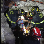 VIDEO: Rayo impactante sacude la CDMX y alarma a miles al activar sismógrafos