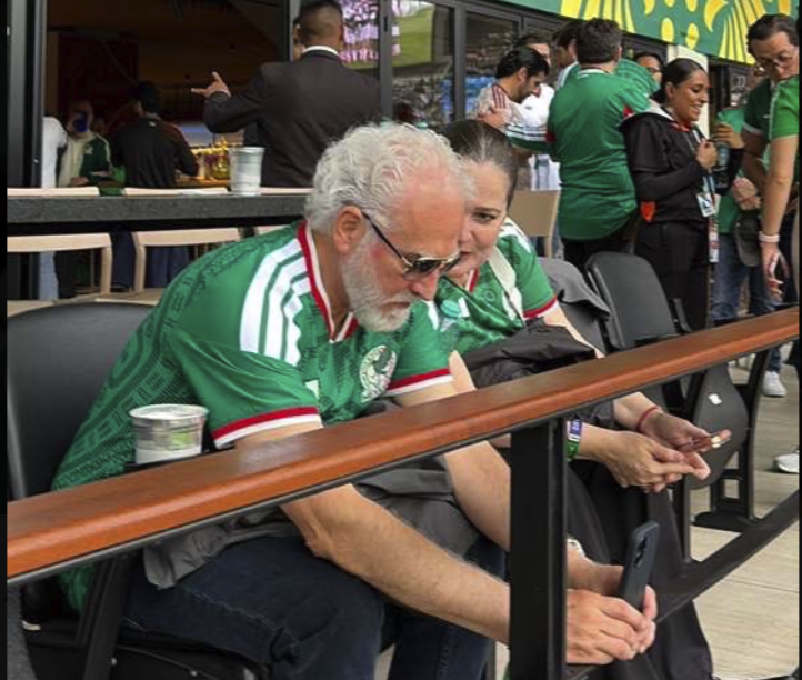 Videos de padres de Fátima Bosch en zonas VIP del Mundial 2026 desatan polémica en redes sociales