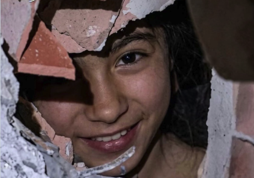 El rescate de Fabiana: un símbolo de resiliencia en medio del caos post-terremoto en Venezuela