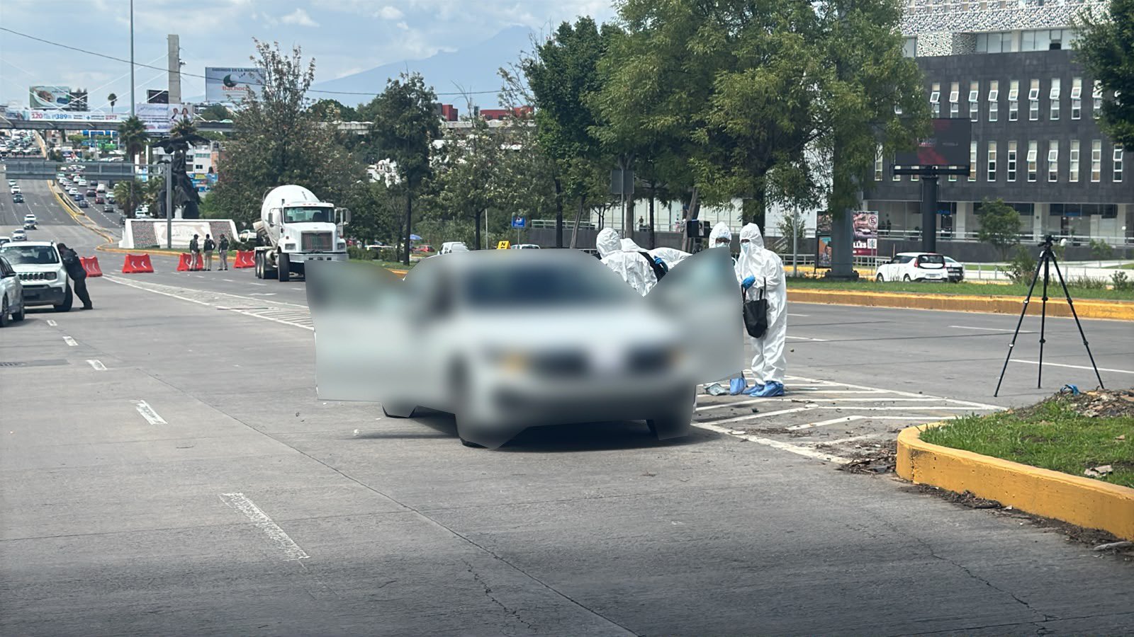 Reconstrucción del “Tirador de la Atlixcáyotl” desata caos vial en plena hora pico y genera polémica en Puebla