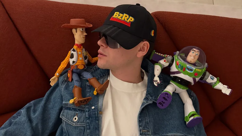 Bizarrap incursiona en Toy Story 5: voz de un excéntrico juguete junto a Bad Bunny