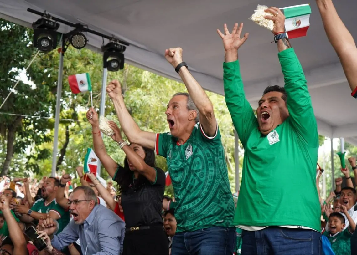¿Ayuntamiento de Puebla enfrenta sanciones por “piratear” señal del Mundial en el zócalo?