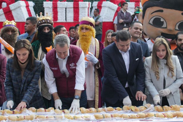Puebla gastó casi 600 mil pesos para obtener Récord Guinness de la rosca de reyes más grande del mundo