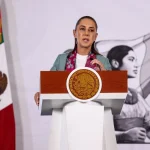 VIDEO fuerte: Conductor huye tras atropellar a motorepartidora en Tehuacán: caos vial y falta de orden persisten