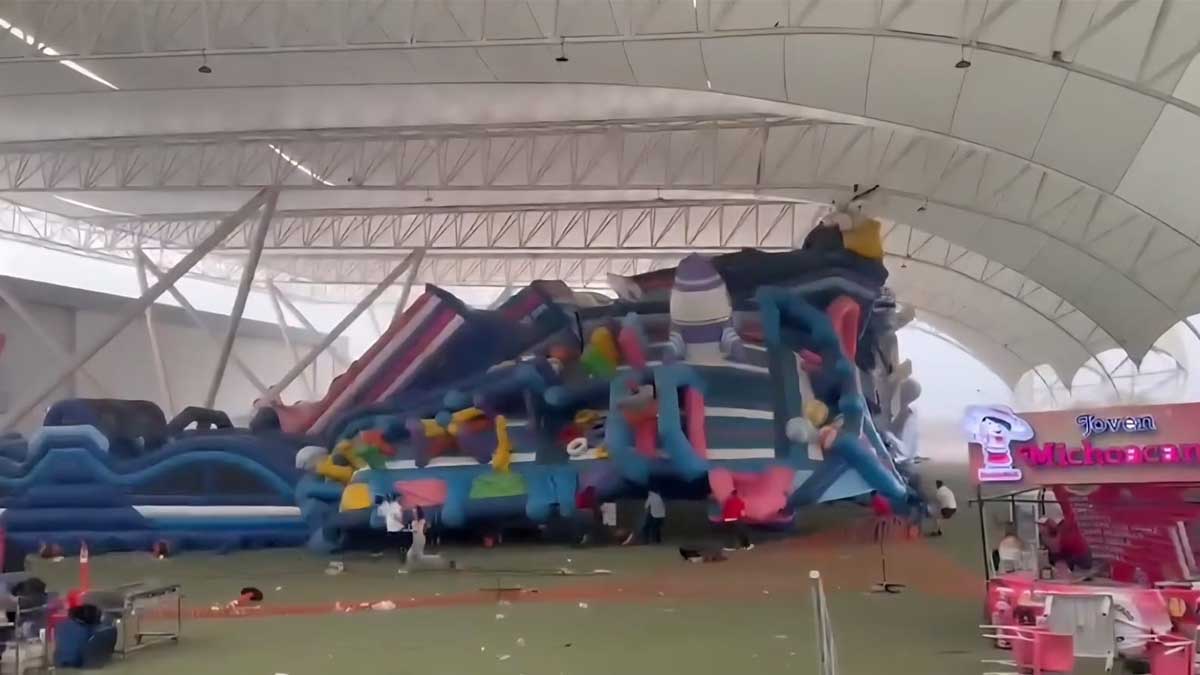 VIDEO: 10 niños heridos por inflable se llevó el viento en Torreón