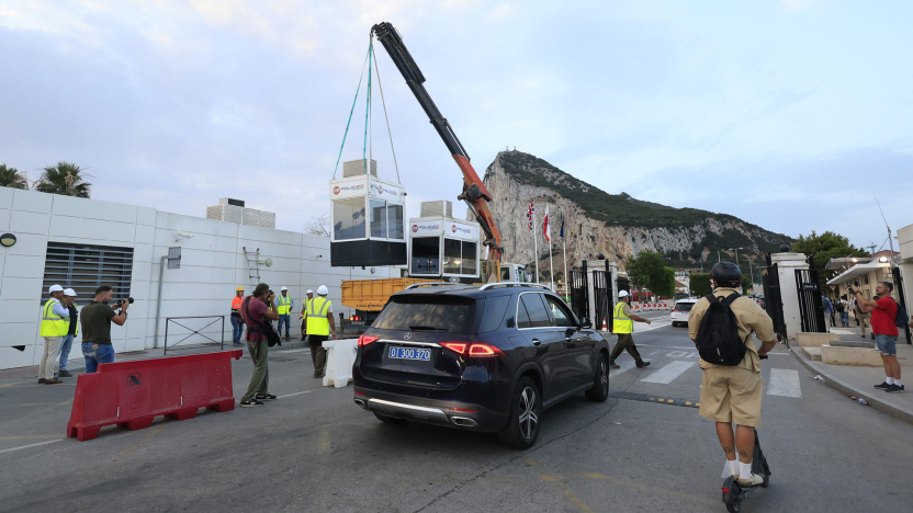 Cae la verja de Gibraltar: Europa elimina su última frontera física tras más de un siglo de división