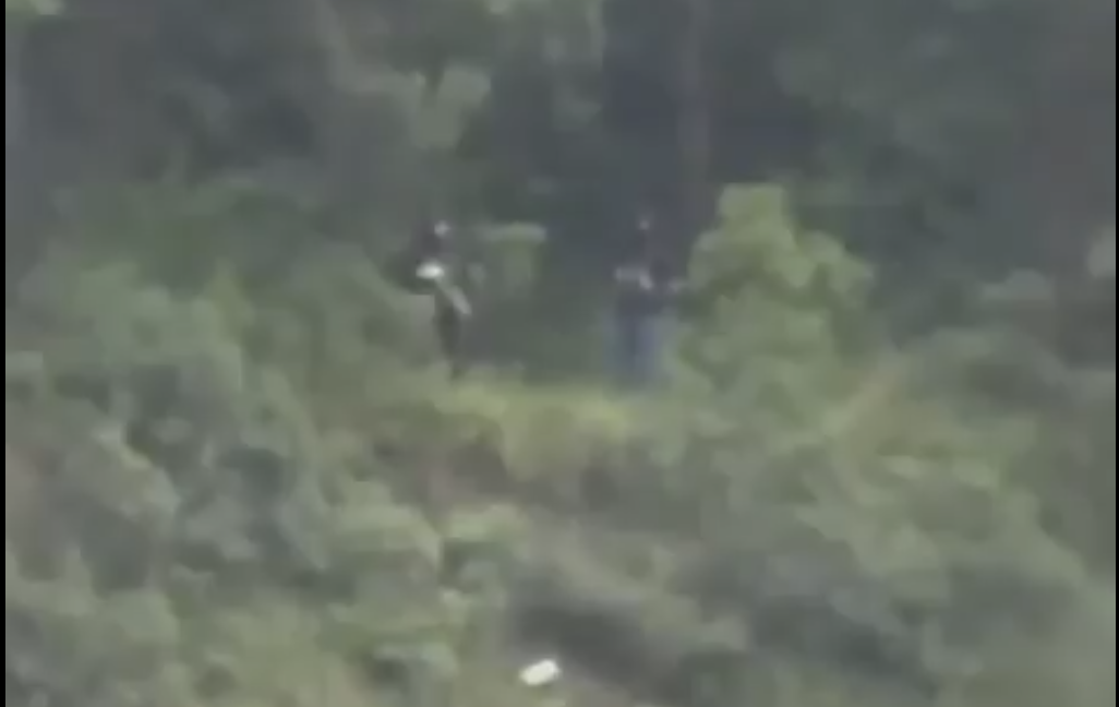 VIDEO: Alerta máxima en la autopista Puebla-Orizaba: comando acecha desde los cerros
