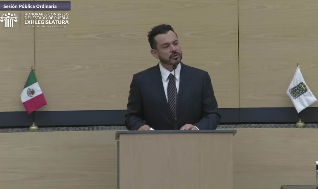 Cablebús no competirá con RUTA, lo complementará: García Parra