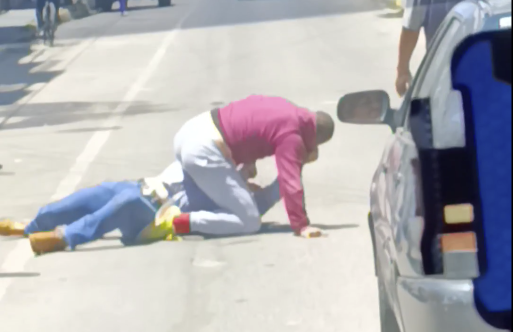 VIDEO: Al ritmo de la música, riña provoca caos vial en el Centro de San Pedro Cholula