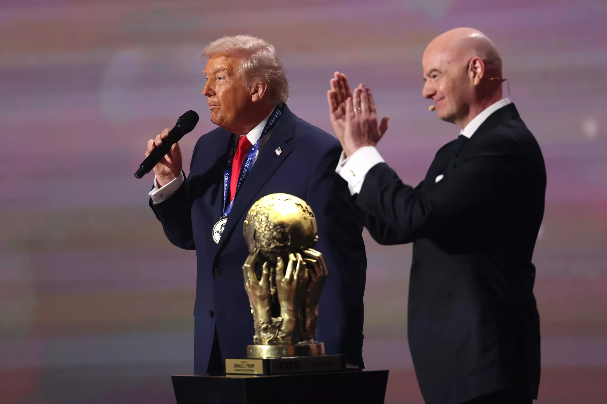 Trump propone un Mundial sin México ni Canadá y bromea con China como anfitrión