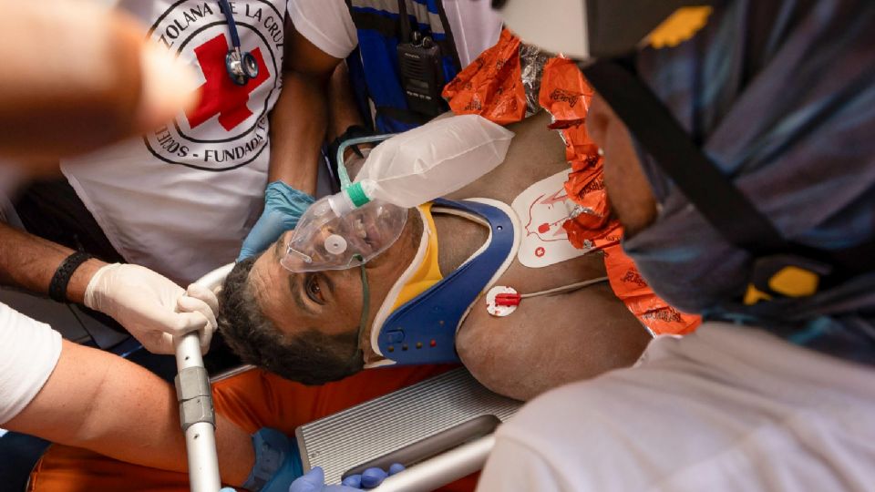 Venezolano desafía la muerte y sobrevive ocho días bajo escombros tras terremoto