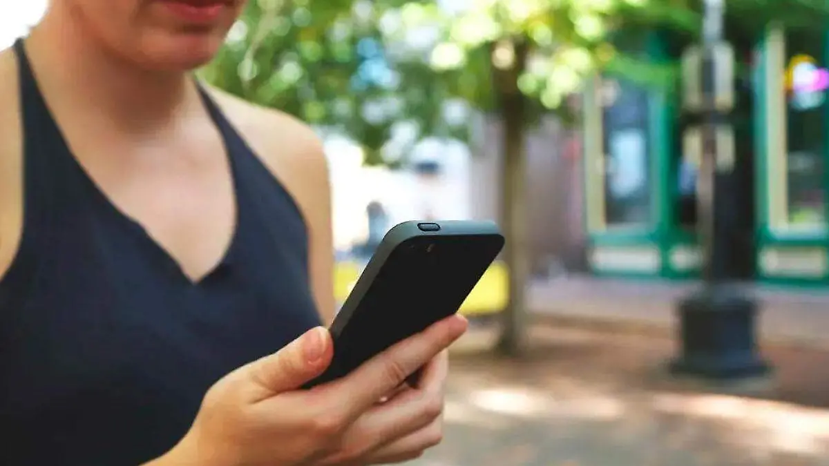 Alerta, poblanas: Reportan grupos en Telegram que difunden contenido íntimo de mujeres